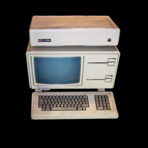 Apple Lisa (sumber gambar: wikimedia.org)